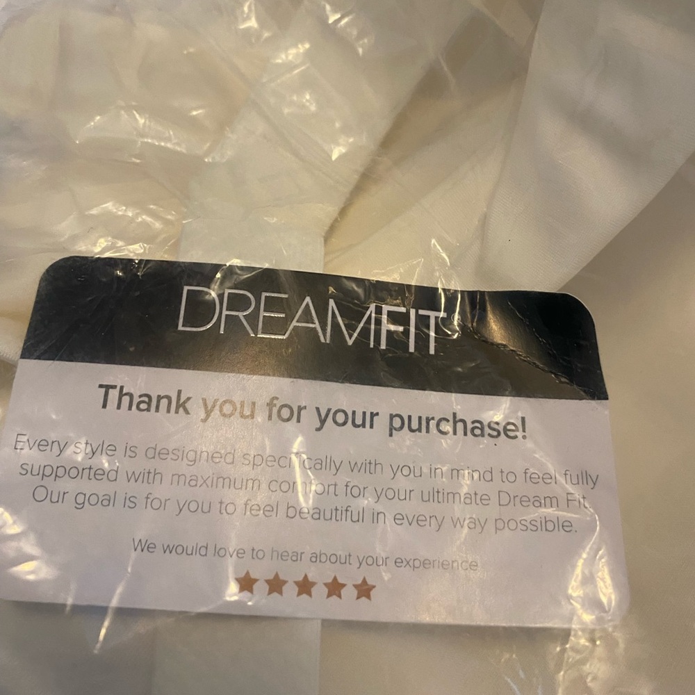 1 NEW Dream Fit Bra Womens 46DDT-Shirt Underwired Adjustable Strap Lightly Lined - Picture 3 of 7
